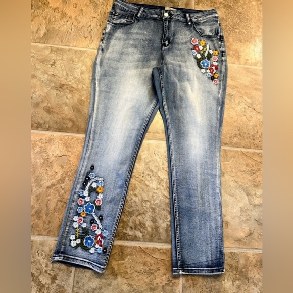 NorthStyle Blue Ankle Cropped Jeans with Embroidery - Picture 3 of 6